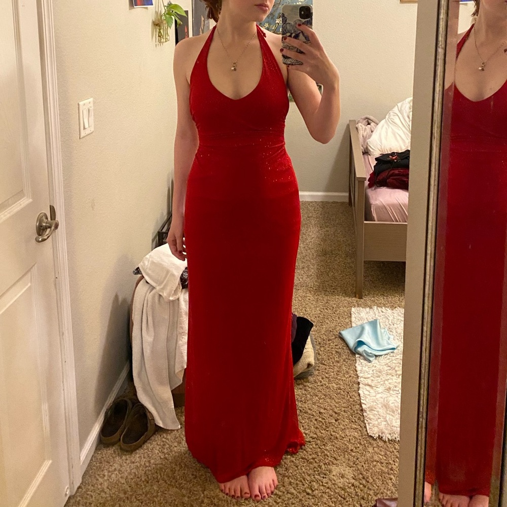 Sparkly Red PROM dress. Worn once. CITY TRIANGLES size S. Im 5’7 140lbs